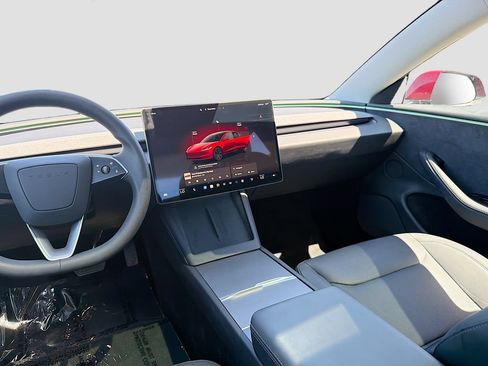 Used 2025 Tesla Model 3 Long Range AWD/4WD image 23