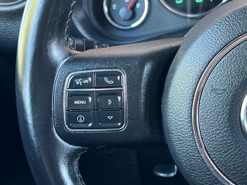 Used 2018 Jeep Wrangler Unlimited Sport S AWD/4WD image 23