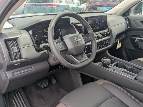 New 2026 Nissan Pathfinder Platinum w/ Cargo Package FWD image 34