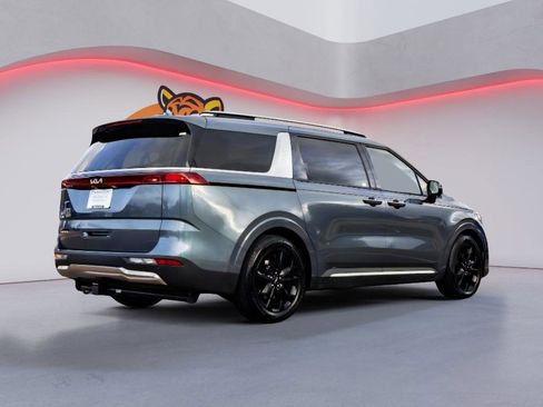 Used 2023 Kia Carnival SX image 5