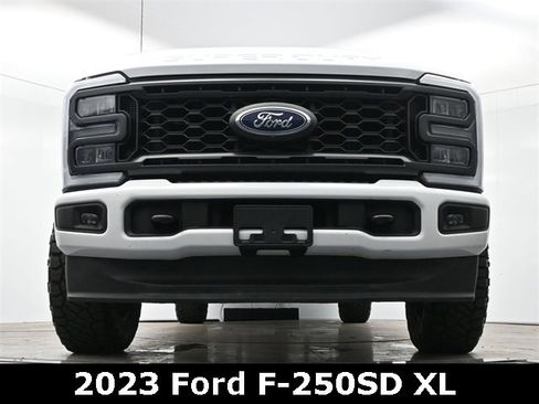 Used 2023 Ford F250 XL w/ STX Appearance Package image 19