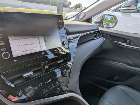 Used 2023 Toyota Camry XLE w/ Navigation Package FWD image 17