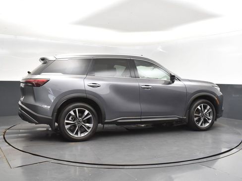 Certified 2025 INFINITI QX60 Luxe image 8