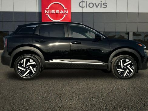 New 2026 Nissan Kicks SV image 9