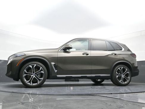 New 2026 BMW X5 xDrive40i AWD/4WD image 23
