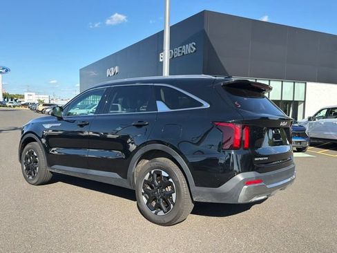 Used 2024 Kia Sorento S w/ Panoramic Sunroof Package AWD/4WD image 5