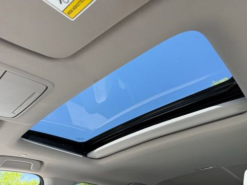 Used 2025 Honda CR-V EX-L image 31