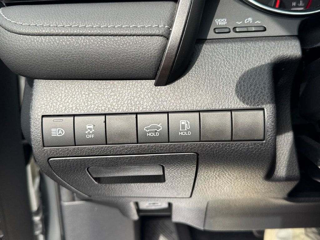 Used 2019 Toyota Camry XSE FWD image 19