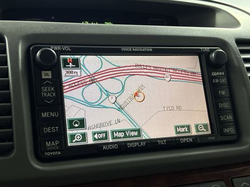 Used 2005 Toyota Camry XLE FWD image 20