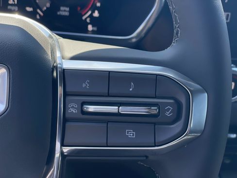New 2026 GMC Canyon Elevation w/ Convenience Package RWD image 12