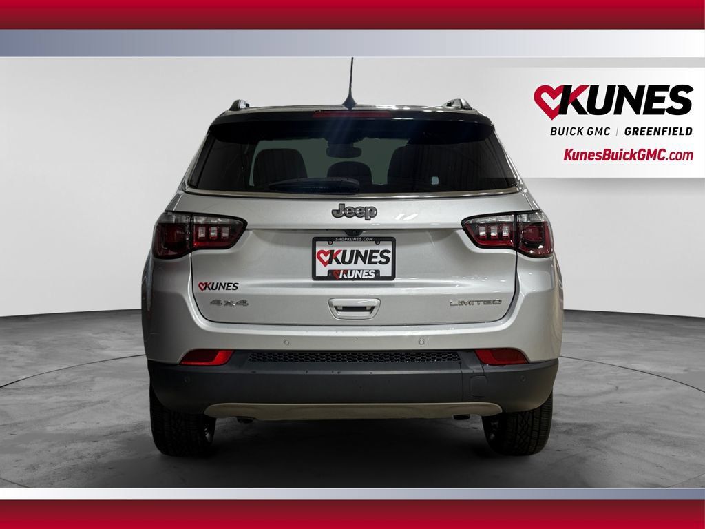 Used 2024 Jeep Compass Limited AWD/4WD image 9