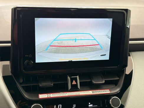 Used 2025 Toyota Corolla SE FWD image 23