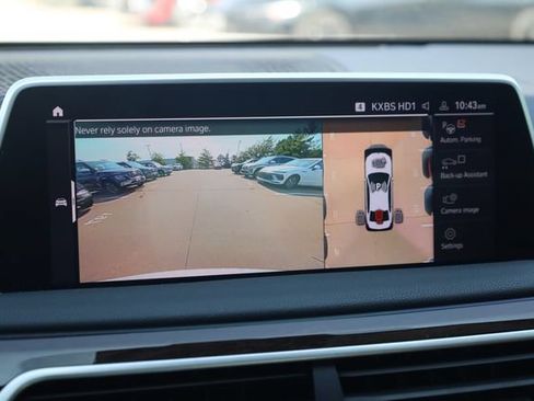 Used 2022 BMW 750i xDrive AWD/4WD image 20