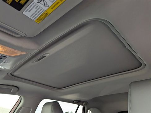 Used 2020 Toyota RAV4 XLE Premium image 23