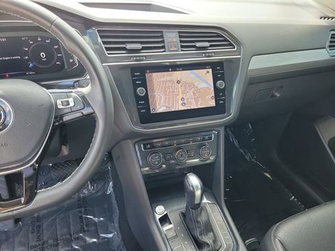 Used 2021 Volkswagen Tiguan SEL FWD image 24