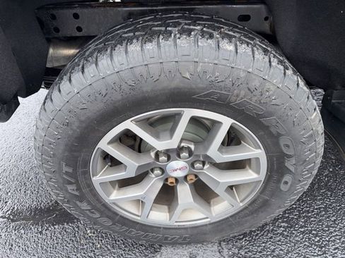 Used 2017 GMC Canyon SLE w/ All Terrain X Package image 30