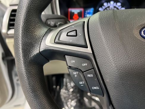 Used 2019 Ford Fusion SE FWD image 27