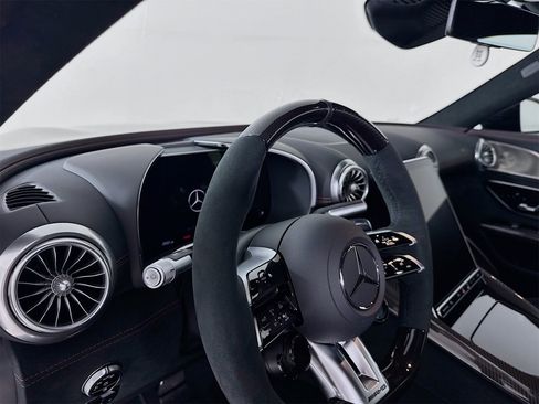 Used 2025 Mercedes-Benz AMG GT 63 image 10