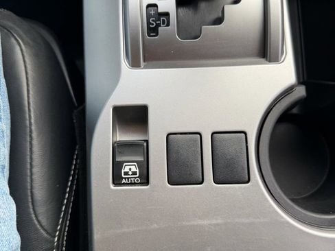 Used 2016 Toyota 4Runner Limited image 19