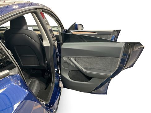 Certified 2023 Tesla Model Y Long Range AWD/4WD image 12