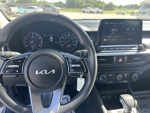 Used 2023 Kia Forte LXS FWD image 13