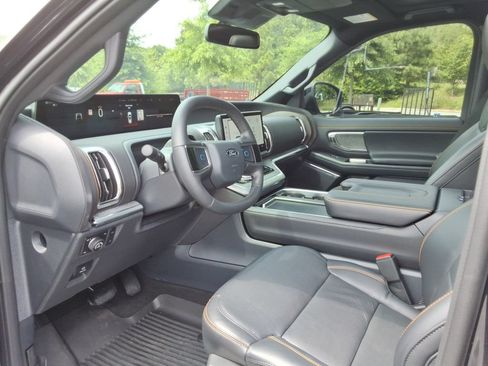 Used 2026 Ford Expedition Tremor AWD/4WD image 24