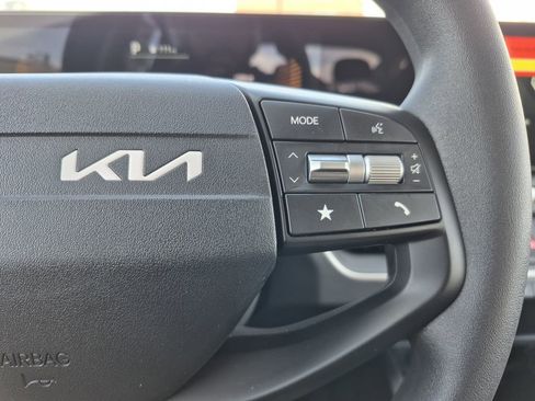 New 2026 Kia K4 FWD image 19