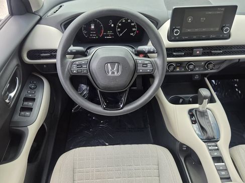 Certified 2025 Honda HR-V LX image 12