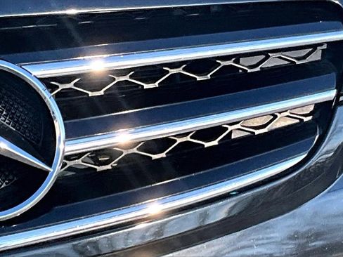 Used 2010 Mercedes-Benz R 350 4MATIC image 11