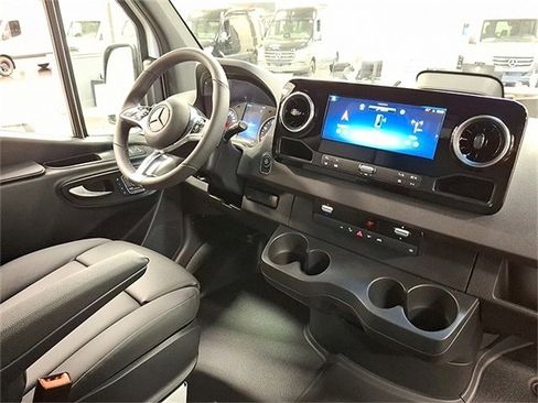 New 2025 Mercedes-Benz Sprinter 3500 image 11