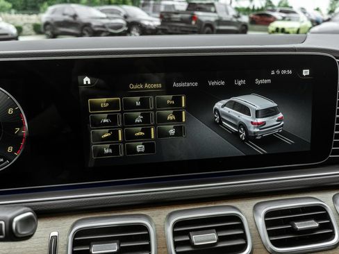 Used 2022 Mercedes-Benz GLS 450 4MATIC image 20