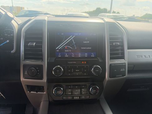 Used 2021 Ford F250 Lariat w/ Lariat Value Package AWD/4WD image 21