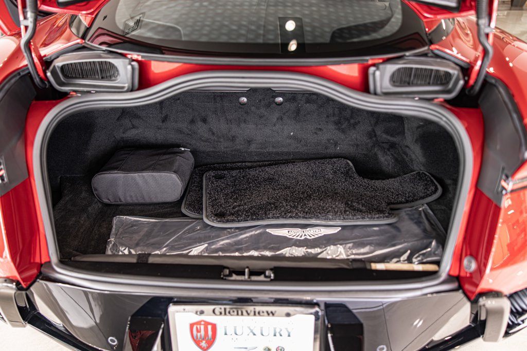 Used 2026 Aston Martin DB12 Coupe RWD image 15
