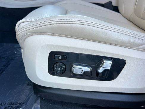 Used 2020 BMW X7 xDrive40i w/ Premium Package image 14