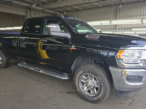 Used 2024 RAM 2500 Tradesman w/ Towing Technology Group image 2