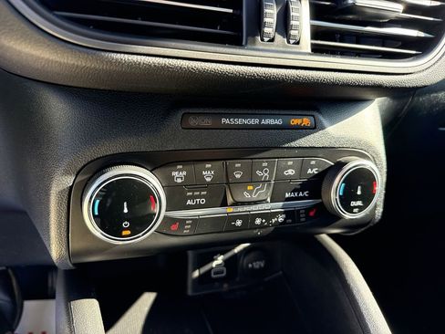 Used 2024 Ford Escape Active w/ Cold Weather Package image 19