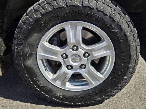 Used 2009 Toyota Tundra 4x4 Double Cab image 10