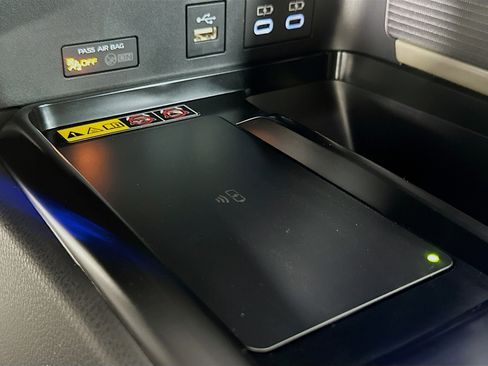 Used 2026 Toyota Camry SE FWD image 35