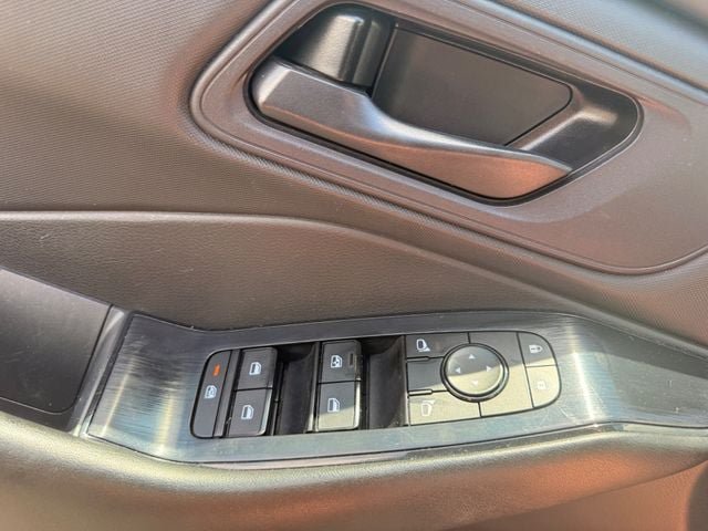 Used 2024 Nissan Rogue S FWD image 8