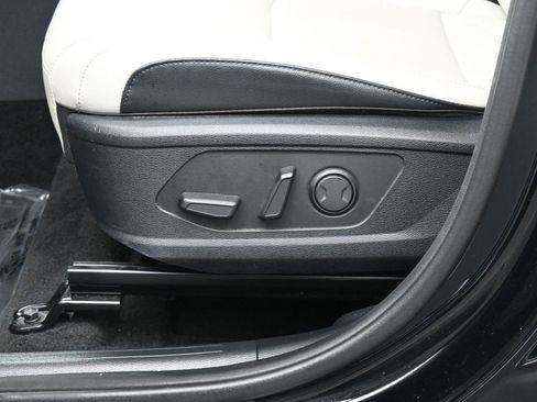 Used 2024 Kia Sportage EX FWD image 11