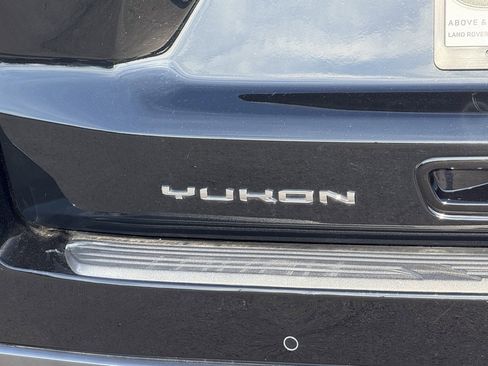 Used 2023 GMC Yukon AT4 image 38