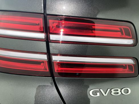 Used 2025 Genesis GV80 2.5T AWD/4WD image 11