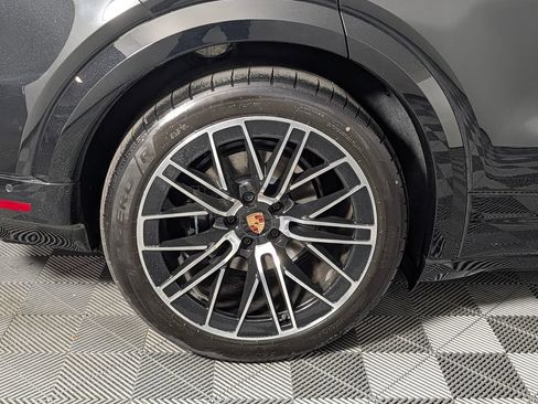 New 2026 Porsche Cayenne Electric AWD/4WD image 13