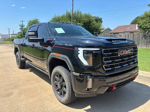 Used 2024 GMC Sierra 2500 AT4 w/ AT4 Premium Plus Package AWD/4WD image 3