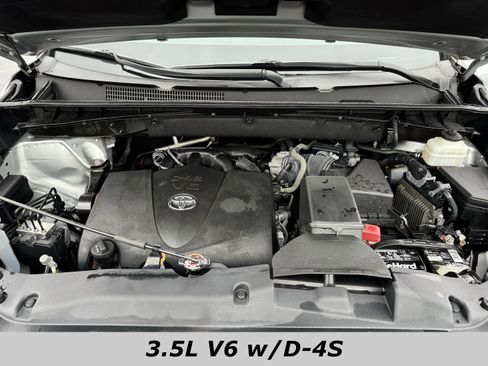 Used 2019 Toyota Highlander Limited image 12