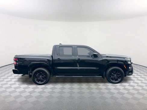 Used 2023 Nissan Frontier SV w/ Midnight Edition Package AWD/4WD image 4