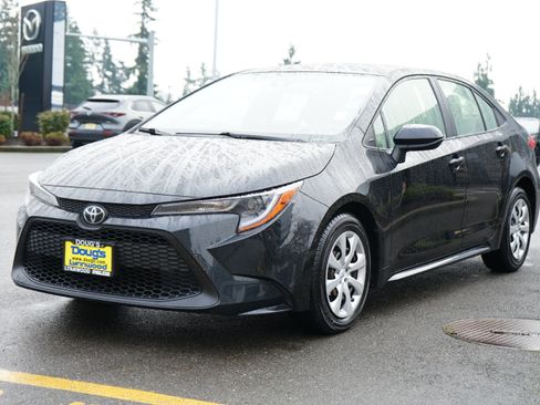 Used 2020 Toyota Corolla LE image 7