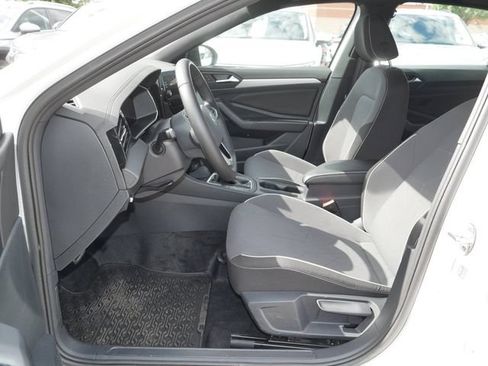 Certified 2025 Volkswagen Jetta Sport FWD image 13