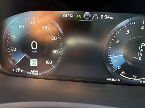 Used 2020 Volvo XC90 T6 Momentum w/ Protection Package Premier image 25