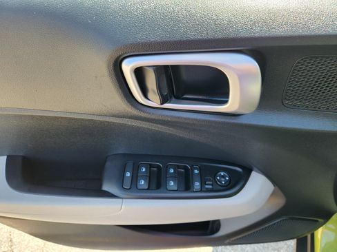 Certified 2023 Hyundai Venue SEL w/ Cargo Package FWD image 17